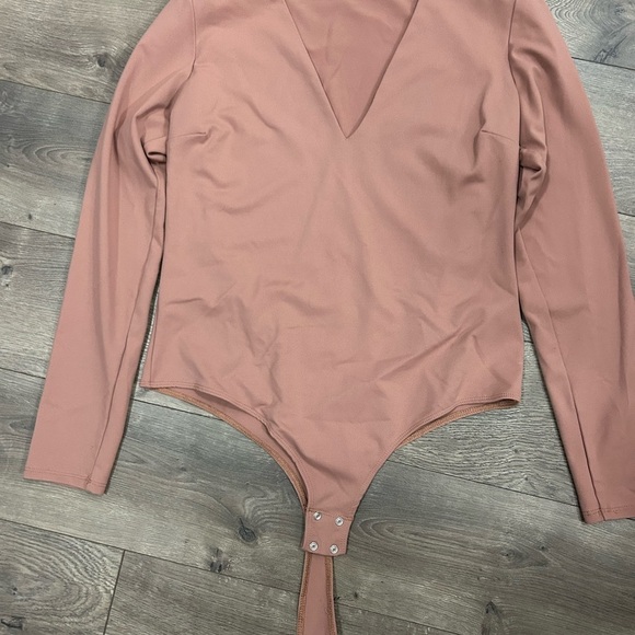 Dynamite low cut body suit - Picture 1 of 2